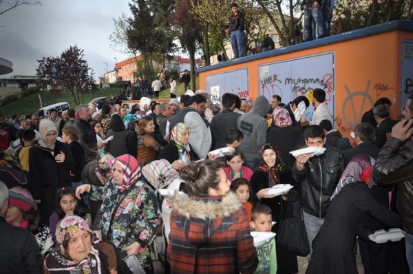 Hilmi Türkmen'in  Keşkek İkramı