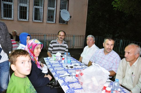 Trabzon Şalpazarlılar Derneği İftar yemeği.